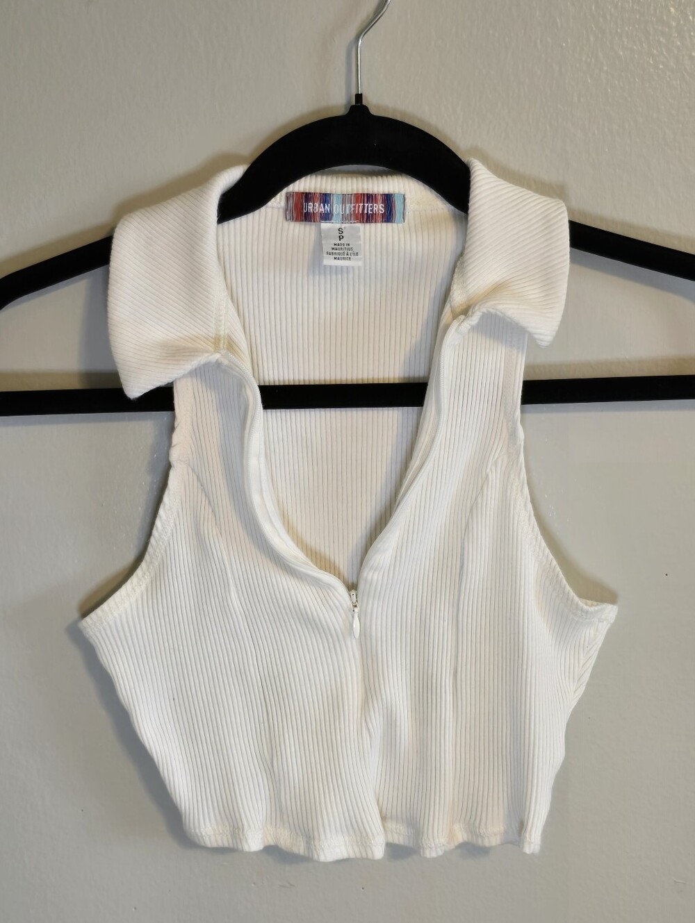 Urban Outfitters White Ribbed Zip-Up Collared Crop Tank